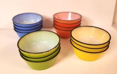 Lot #58 Lot of 14 Vintage FIRE KING colored Cereal Bowls