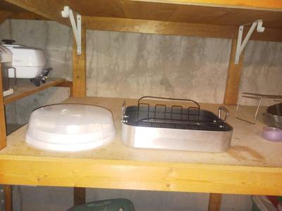 HORS D'OEUVRE SERVER/KEEPER & LARGE ROASTING PAN