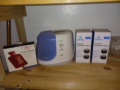 HUMIDIFIER WITH FILTERS, WATER BOTTLE HOT & COLD