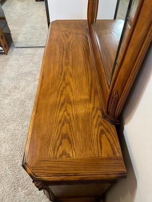 11 FELT LINED DRAWER DRESSER WITH MIRROR