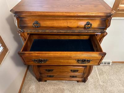 6 FELT LINED DRAWER CHEST