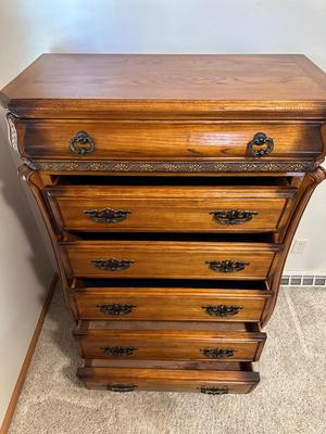 6 FELT LINED DRAWER CHEST