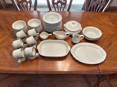 LARGE SET OF HEIRLOOM PFALTZGRAFF DINNERWARE WITH EXTRAS