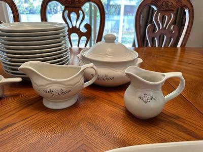 LARGE SET OF HEIRLOOM PFALTZGRAFF DINNERWARE WITH EXTRAS