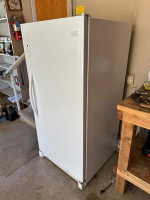 FRIGIDAIRE UPRIGHT FREEZER