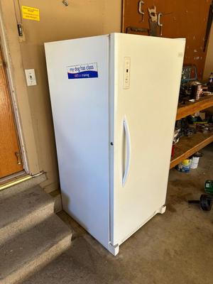 FRIGIDAIRE UPRIGHT FREEZER