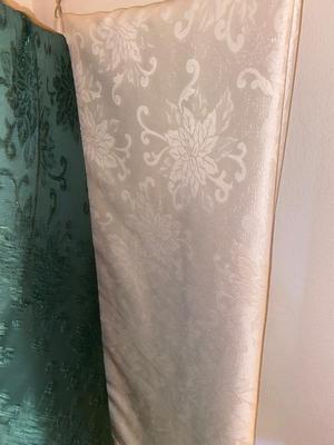 TABLECLOTH’S JUST IN TIME FOR THE HOLIDAYS