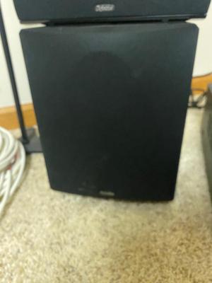 NICE YAMAHA RX-VS2700 RECEIVER AND DEFINITIVE SURROUND SOUND SPEAKERS