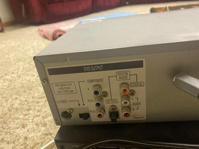 PANAMAX M5100-PM POWER BANK & SANSU DVD/VCR COMBO PLAYER