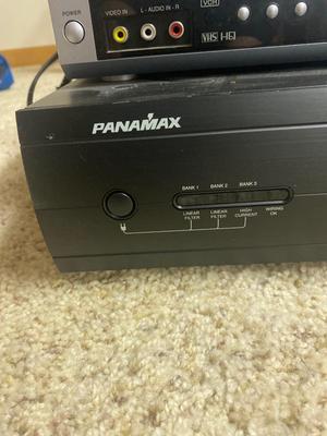 PANAMAX M5100-PM POWER BANK & SANSU DVD/VCR COMBO PLAYER