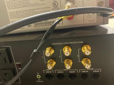 PANAMAX M5100-PM POWER BANK & SANSU DVD/VCR COMBO PLAYER