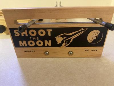 WOODEN GAMES AND BEAR CLAW BACK SCRATCHER