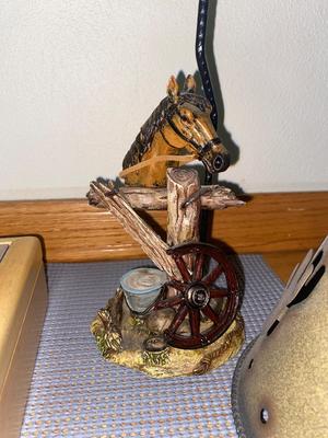 COLLECTIBLE BUDWEISER GLASSES, WOODEN BOX AND TEA LIGHT CANDLE HOLDER, HORSE DECOR