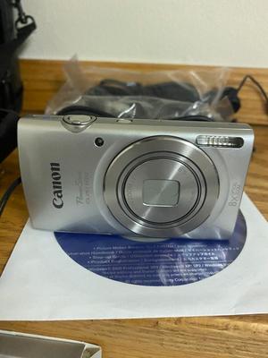 CANON CYBER SHOT DIGITAL CAMERA PLUS 8 X 10 AND 4 X 6 KODAK PAPER