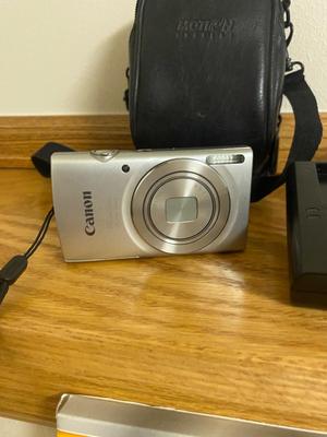CANON CYBER SHOT DIGITAL CAMERA PLUS 8 X 10 AND 4 X 6 KODAK PAPER
