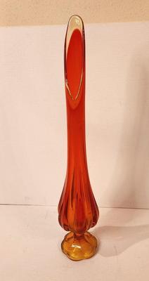 Lot #97 Fantastic L. E. Smith MCM SWUNG VASE in the "Simplicity" pattern-
