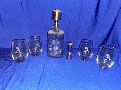 ETCHED GIN DISPENSER BOTTLE AND DRINK GLASSES WITH “A” ETCHED ON SIDE