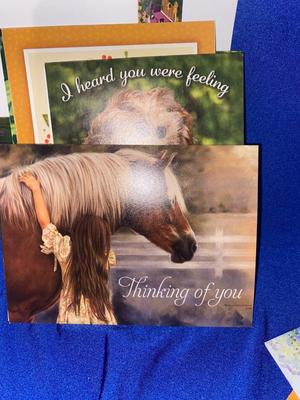 ASSORTMENT OF GREETING CARDS