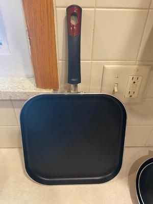 2 NEW TAL-FAN PANS, GRIDDLE LIGHTLY USED