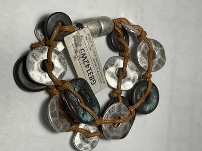 Vintage New w/Tags Metal Washer Disc Bracelet w/Magnetic Clasp 7.25" Long as Pictured.