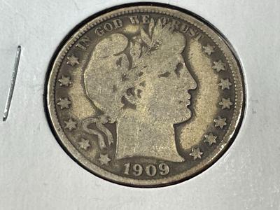 1909-P CIRCULATED CONDITION BARBER SILVER HALF DOLLAR AS PICTURED. FREE DOMESTIC SHIPPING.