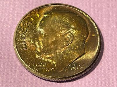 1964-D SUPERBLY TONED BU ROOSEVELT SILVER DIME AS PICTURED. FREE DOMESTIC SHIPPING.