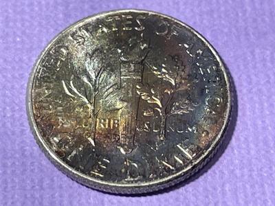 1964-D SUPERBLY TONED BU ROOSEVELT SILVER DIME AS PICTURED. FREE DOMESTIC SHIPPING.