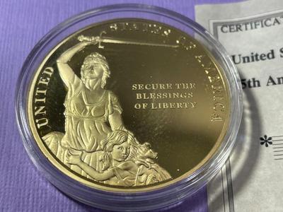 UNITED STATES CONSTITUTION 225TH ANNIVERSARY PROOF GOLD-TONE MEDAL BY THE AMERICAN MINT AS PICTURED.