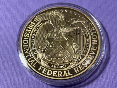 WASHINGTON PRESIDENTIAL FEDERAL RESERVE NOTES PROOF GOLD-TONE MEDAL BY THE AMERICAN MINT AS PICTURED.