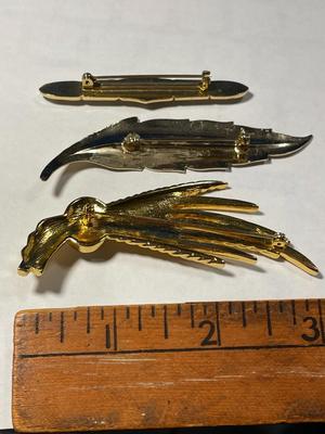 Vintage Lot of 3 Fashion Gold-tone Pin/Brooches in Good Preowned Condition as Pic'd. FREE DOMESTIC SHIPPING.