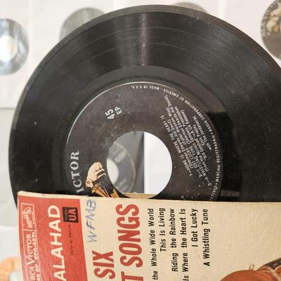 Lot of 35 Vinyl Records 45 rpm elvis Presley Donovan. Beach boys , brenda lee herman's hermits