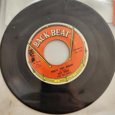 Lot of 35 Vinyl Records 45 rpm elvis Presley Donovan. Beach boys , brenda lee herman's hermits