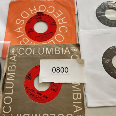 Lot of 35 Vinyl Records 45 rpm elvis Presley Donovan. Beach boys , brenda lee herman's hermits