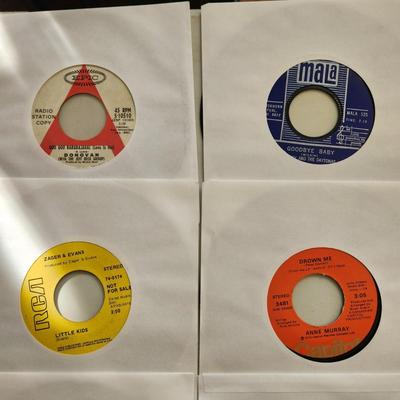 Lot of 29 45 rpms Vinyl Records many radio station promo doors, the Vogues, George Jones