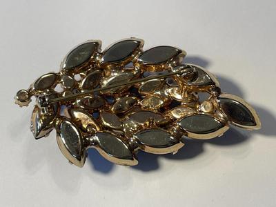 Vintage Deep Blue/Black Rhinestone Grapefruit Pin/Brooch in Good Preowned Condition.