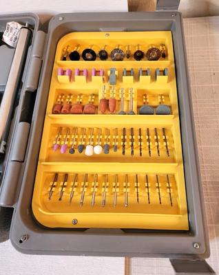 Lot #149 Dremel Kit - complete
