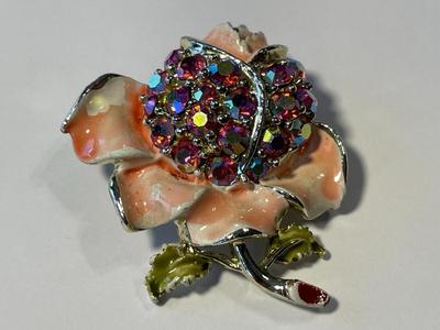 Vintage Aurora Borealis & Enameled Flower Pin/Brooch in Good Preowned Condition as Pictured.