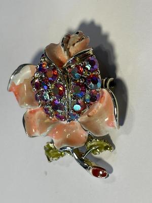 Vintage Aurora Borealis & Enameled Flower Pin/Brooch in Good Preowned Condition as Pictured.