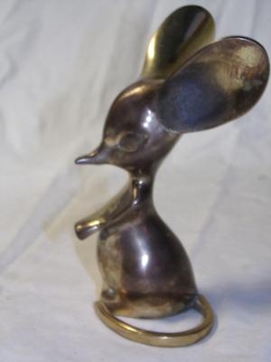 Brass mouse. about 5-1/2" tall.