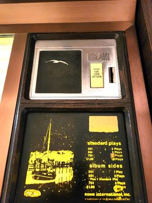 Lot #163 Vintage 1970's Juke Box full of 45 records - read description
