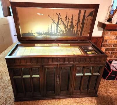 Lot #163 Vintage 1970's Juke Box full of 45 records - read description