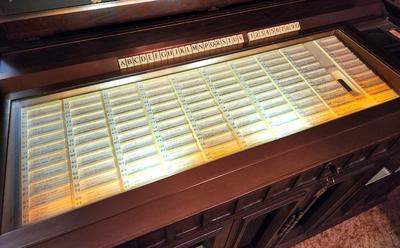 Lot #163 Vintage 1970's Juke Box full of 45 records - read description
