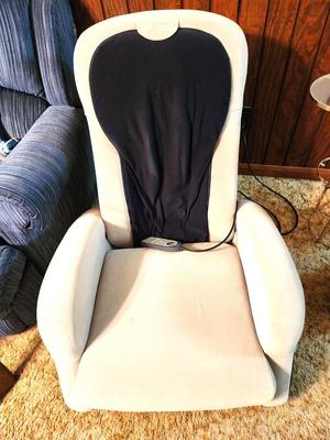 Lot #164 IJoy Massage Chair - WORKS - Tested