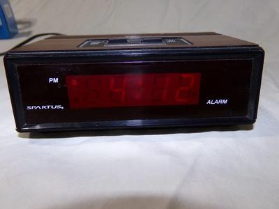 Alarm clock w/snooze