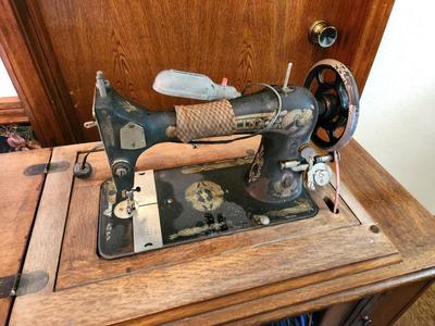 Lot #175 Antique Franklin Sewing Machine with Cast Iron Base