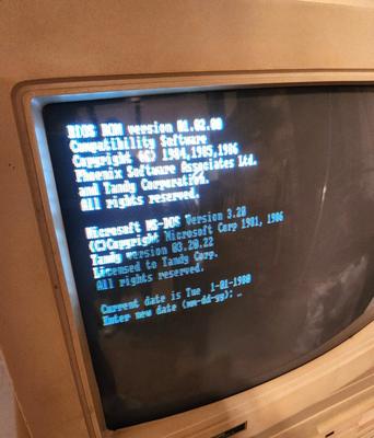 Lot #178 TANDY 1000 SX Computer/Monitor - BOOTS UP!