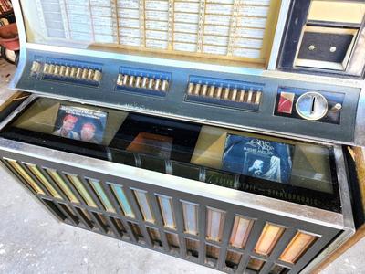 Lot #181 Rock-Ola Jukebox - needs restoration