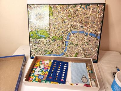Lot #184 Lot of 2 Vintage Board Games - Rags to Riches and Scotland Yard