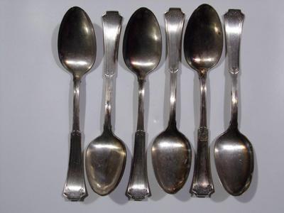 6 1881 Rogers A1 silver plate traditional tea spoons