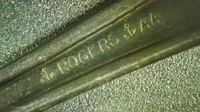 4 Rogers AA with anchor emblems, butter spreaders